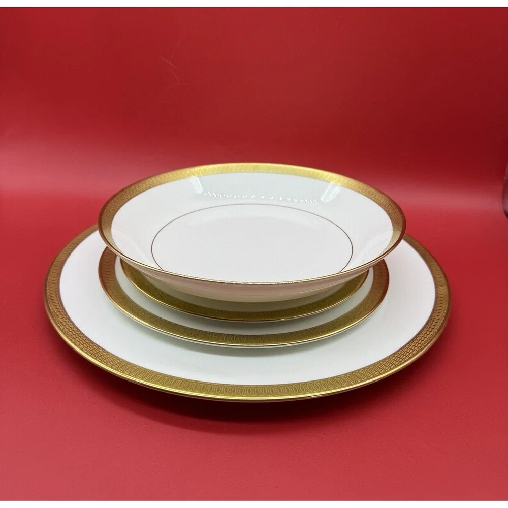 Vintage Mikasa Bone China Pembroke 106 Narumi 4 Pieces Place Setting
